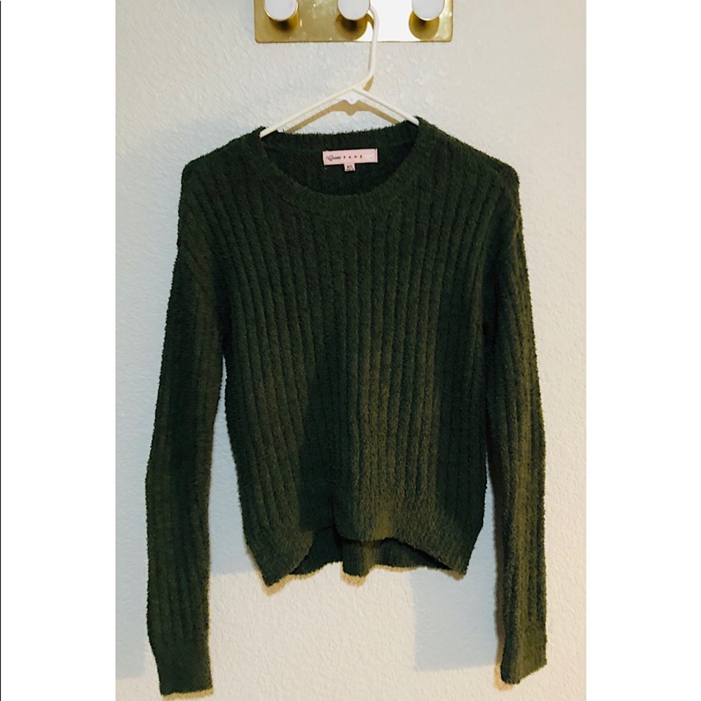 SUPER SOFT green sweater!!